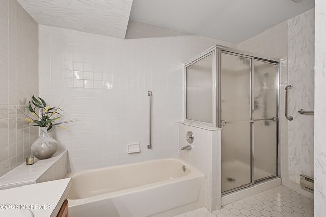 13 Ashbourne Drive A, Monroe, NJ 08831
