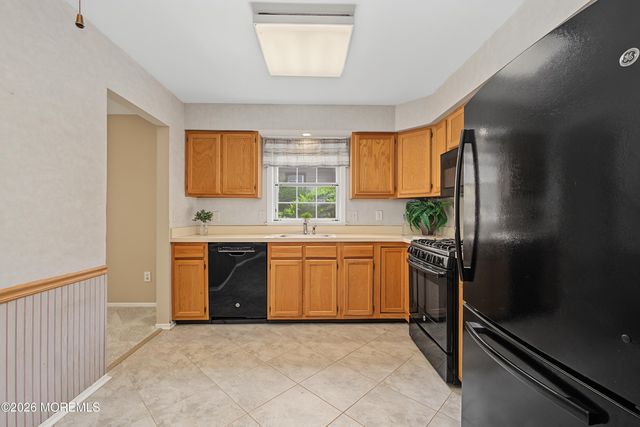 13 Ashbourne Drive A, Monroe, NJ 08831