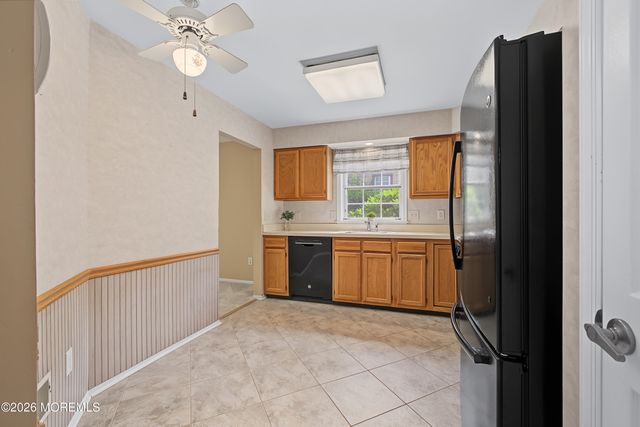 13 Ashbourne Drive A, Monroe, NJ 08831
