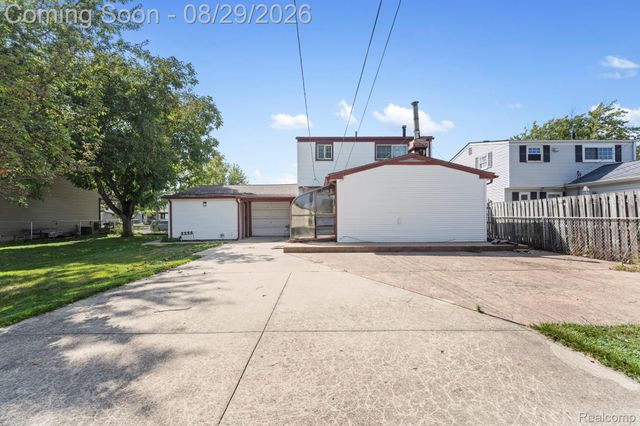 25839 Fairgrove Street, Woodhaven, MI 48183