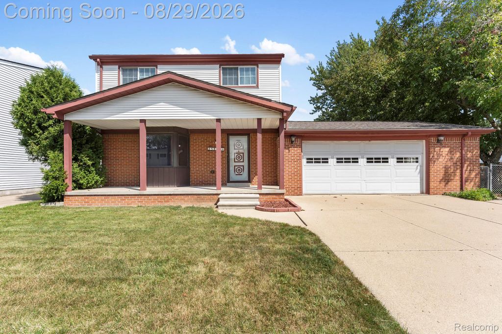 25839 Fairgrove Street, Woodhaven, MI 48183