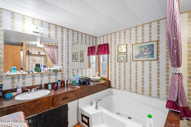 136 Delphi Ln, St. Maries, ID 83861