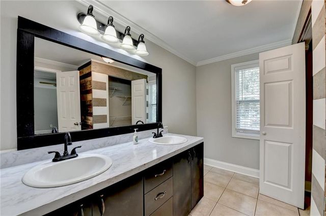 1291 Sommerset Drive, Lawrenceville, GA 30043