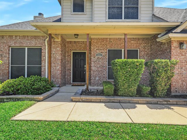 832 Adams Drive, Burleson, TX 76028