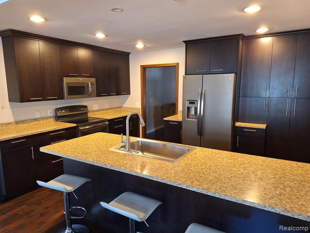 610 W 4th Street, Royal Oak, MI 48067