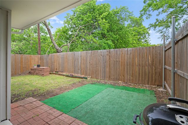 139 Graystone Place, Duncanville, TX 75137
