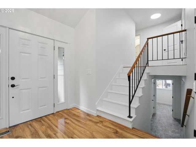 7195 Sw LARA St, Portland, OR 97223