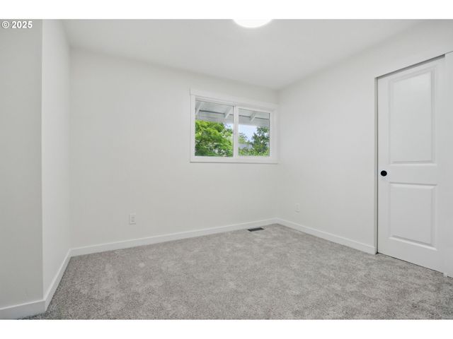 7195 Sw LARA St, Portland, OR 97223