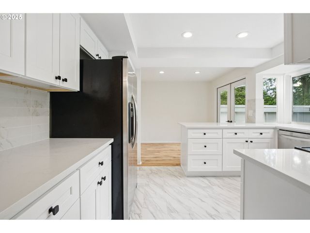 7195 Sw LARA St, Portland, OR 97223