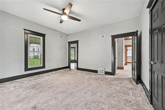 308 S Bridge Street, Smithville, MO 64089