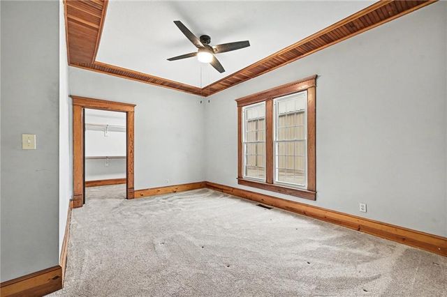 308 S Bridge Street, Smithville, MO 64089