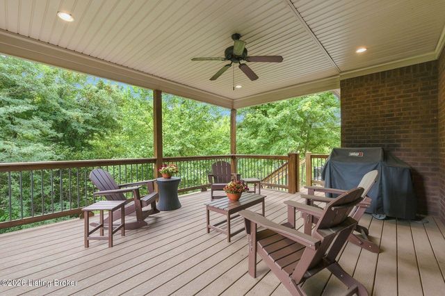 7518 Beechspring Farm Blvd, Louisville, KY 40241
