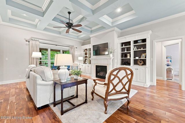 7518 Beechspring Farm Blvd, Louisville, KY 40241