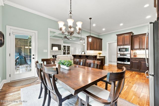 7518 Beechspring Farm Blvd, Louisville, KY 40241