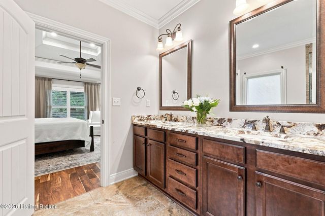 7518 Beechspring Farm Blvd, Louisville, KY 40241