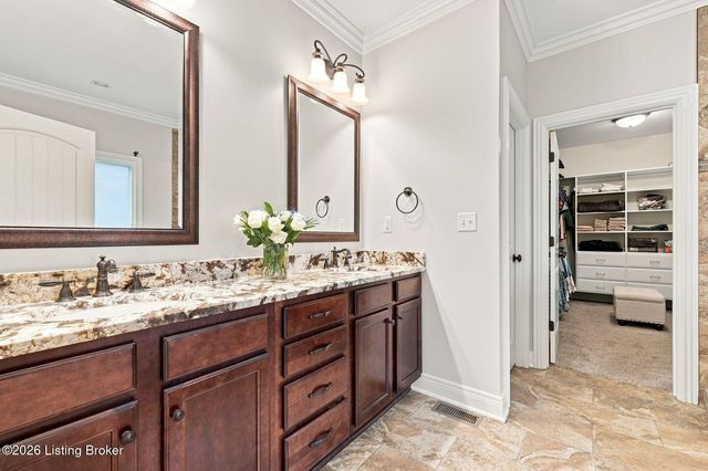 7518 Beechspring Farm Blvd, Louisville, KY 40241