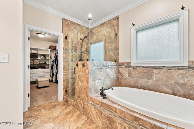 7518 Beechspring Farm Blvd, Louisville, KY 40241