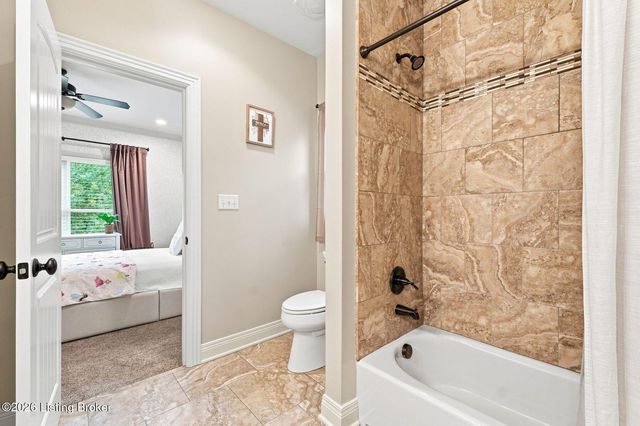 7518 Beechspring Farm Blvd, Louisville, KY 40241