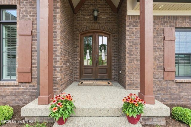 7518 Beechspring Farm Blvd, Louisville, KY 40241
