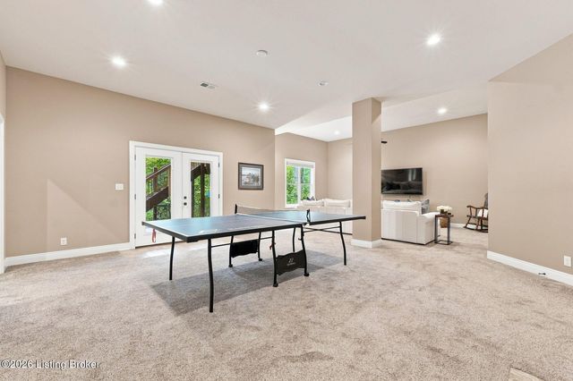 7518 Beechspring Farm Blvd, Louisville, KY 40241