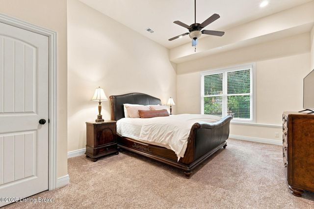 7518 Beechspring Farm Blvd, Louisville, KY 40241