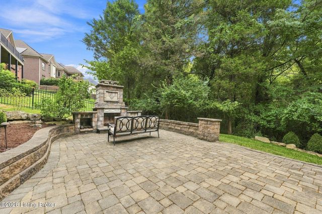 7518 Beechspring Farm Blvd, Louisville, KY 40241
