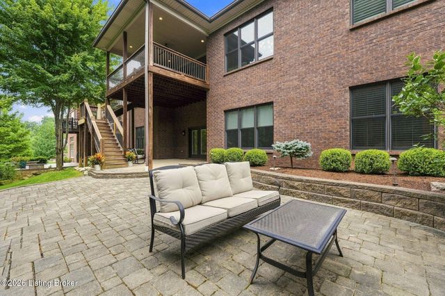 7518 Beechspring Farm Blvd, Louisville, KY 40241