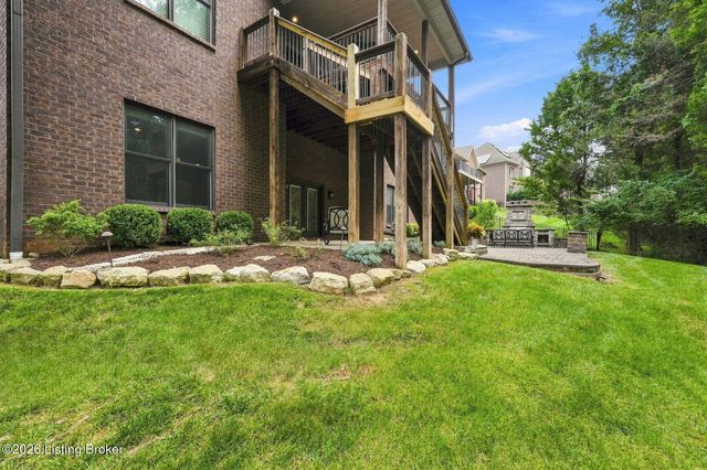 7518 Beechspring Farm Blvd, Louisville, KY 40241