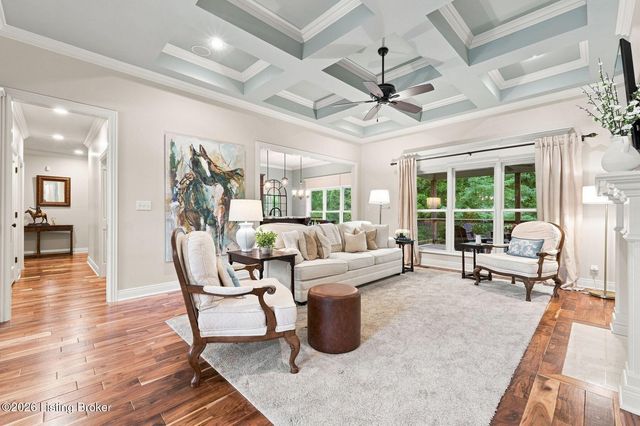 7518 Beechspring Farm Blvd, Louisville, KY 40241