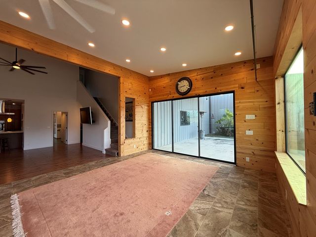 150 Dowling Rd, Ingram, TX 78025