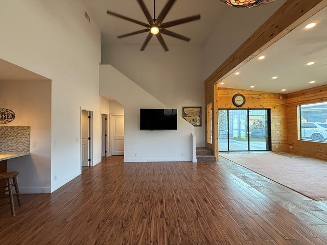 150 Dowling Rd, Ingram, TX 78025