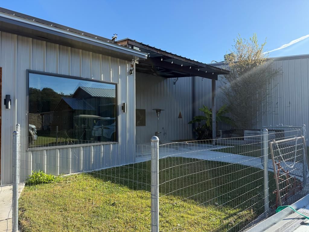 150 Dowling Rd, Ingram, TX 78025