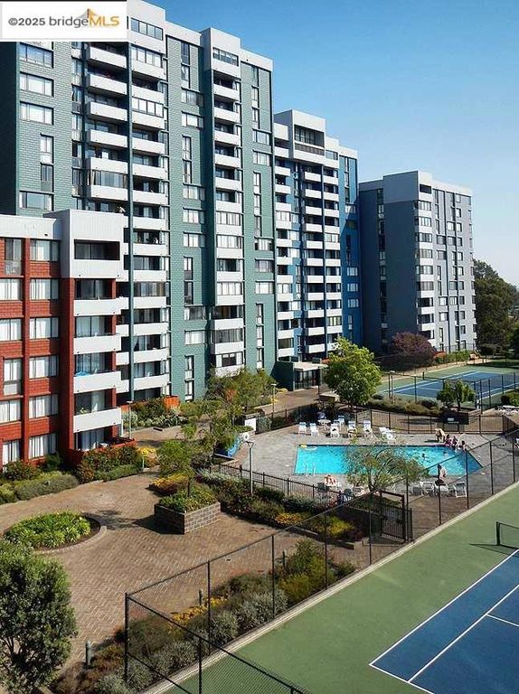 555 Pierce St 226, Albany, CA 94706