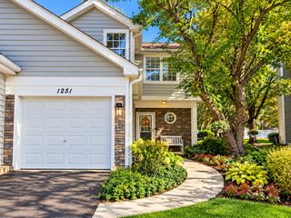 1251 CRANBROOK Drive 1251, Schaumburg, IL 60193