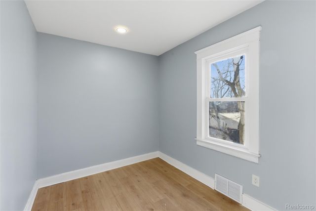 517 W Hollywood, Detroit, MI 48203