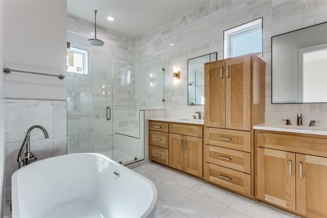 250 E Dallas Road 126, Grapevine, TX 76051