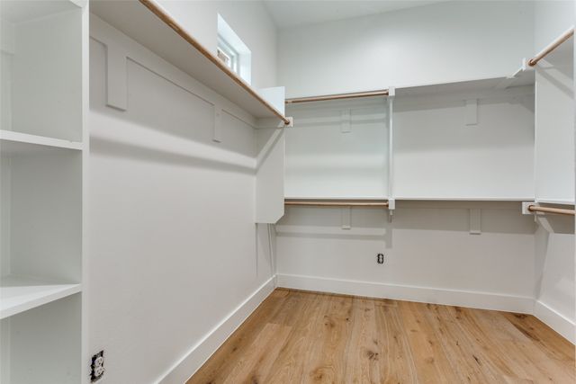 250 E Dallas Road 126, Grapevine, TX 76051