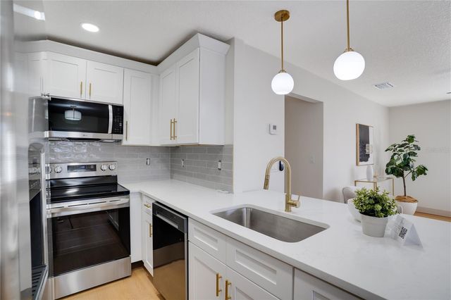 8155 65TH WAY N, Pinellas Park, FL 33781