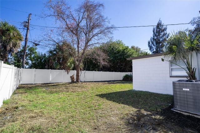 8155 65TH WAY N, Pinellas Park, FL 33781