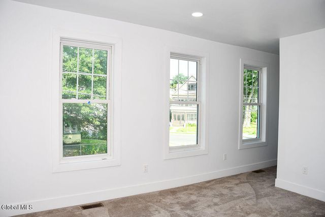 2024 8th Street, Rensselaer, NY 12144