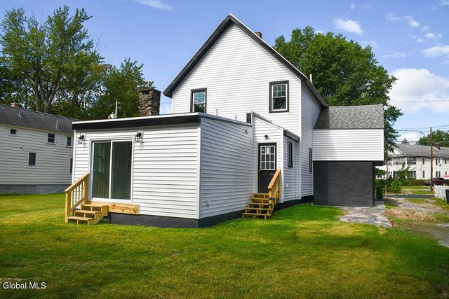 2024 8th Street, Rensselaer, NY 12144
