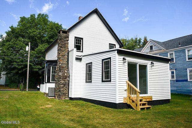 2024 8th Street, Rensselaer, NY 12144