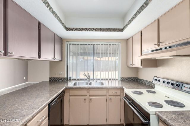 4740 W BLOOMFIELD Road, Glendale, AZ 85304