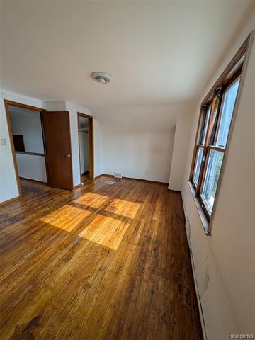 19718 Dean Street, Detroit, MI 48234