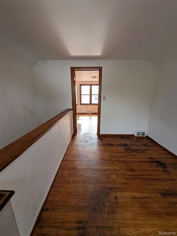 19718 Dean Street, Detroit, MI 48234