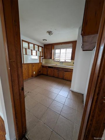 19718 Dean Street, Detroit, MI 48234