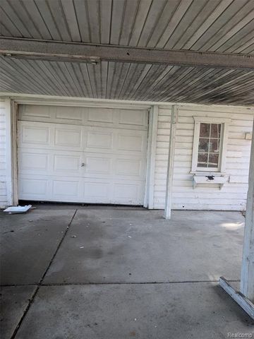 19718 Dean Street, Detroit, MI 48234