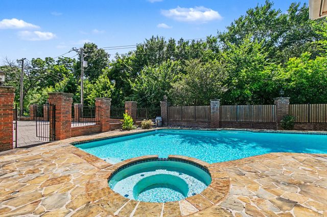 4400 Eaton Circle, Colleyville, TX 76034