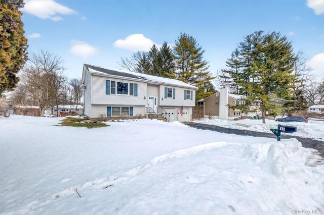 16 Darlene Drive, Poughkeepsie, NY 12601