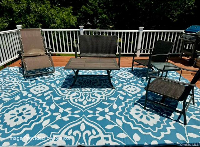 16 Darlene Drive, Poughkeepsie, NY 12601